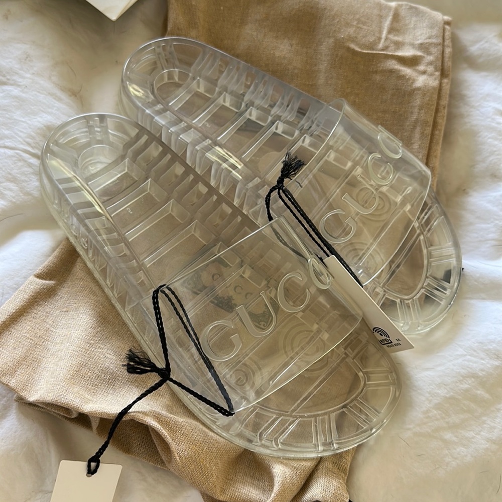 Gucci Pursuit Slide - women’s 7.5/8 - CLEAR RUBBER